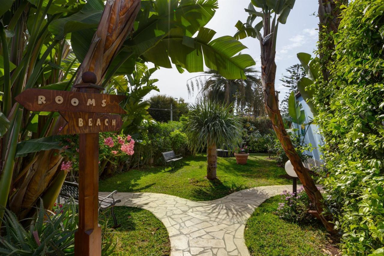 Hotel Villamare Fontane Bianche Exterior photo